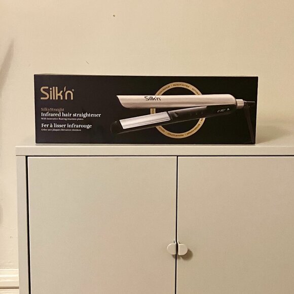 New in box, sealed: Silk'n Hair Flat Iron I SilkyStraight I 2-in-1 - Picture 1 of 5